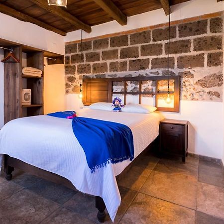 Hotel Petra Альенде Экстерьер фото
