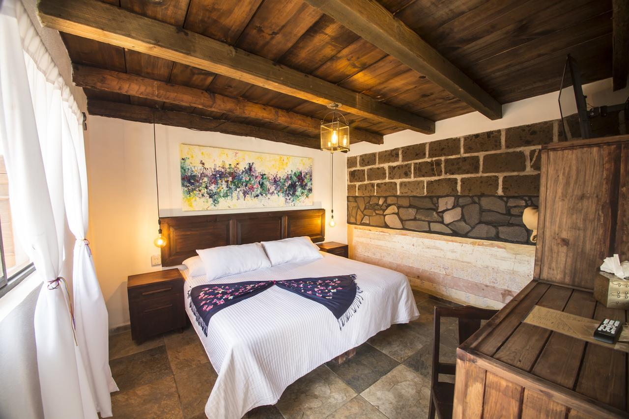 Hotel Petra Альенде Экстерьер фото